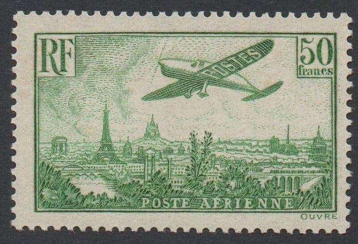 poste aérienne 14 avion survolant paris