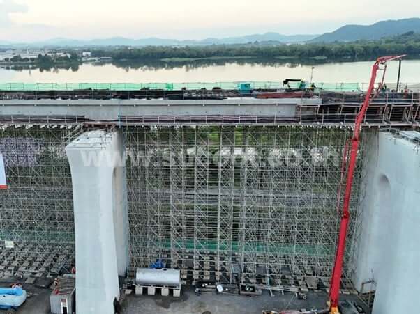 นั่งร้านลิ่มล็อค, แบบหล่อคอนกรีต