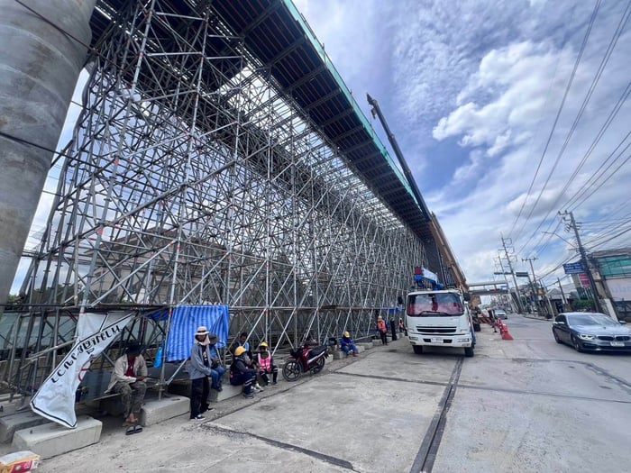 แบบหล่อคอนกรีต, สร้างสะพาน