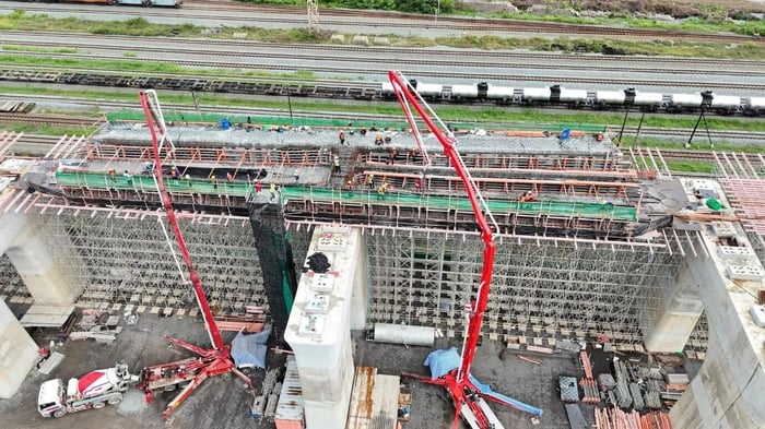 แบบหล่อคอนกรีต, สร้างสะพาน