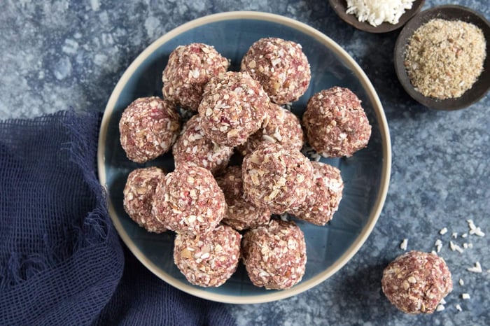BOULES D’ÉNERGIE À LA FRAMBOISE