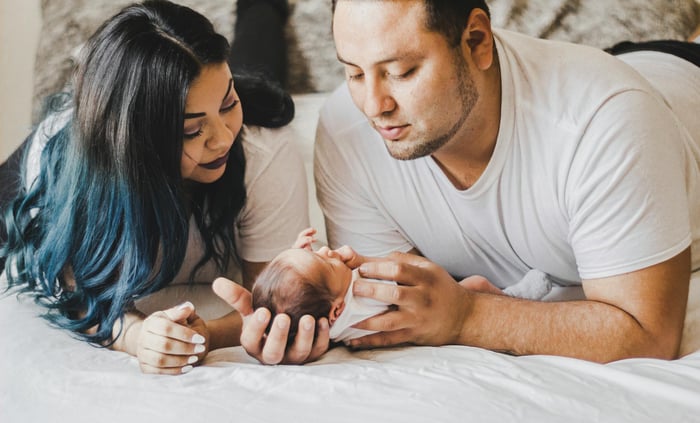 Setting Boundaries as a New Mom: Protecting Your Energy in Postpartum