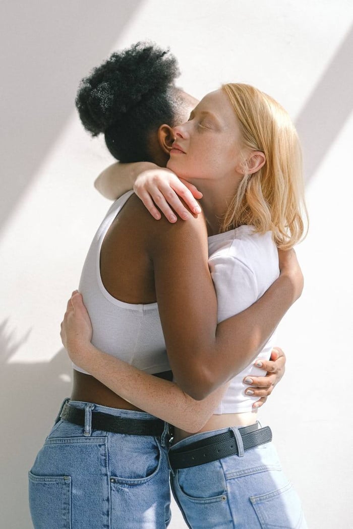 Supporting a Loved One After Miscarriage: Nurturing Compassion and Understanding