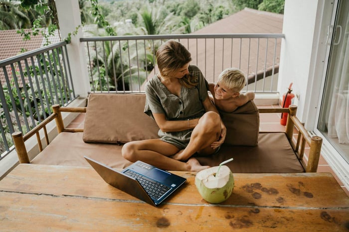 Embracing the Transition: Returning to Work After Motherhood