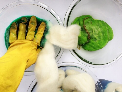 Dyeing Long Color Repeats on Spinning Fiber