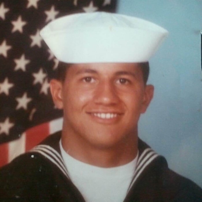 carlos-navy-7mfT62.jpg