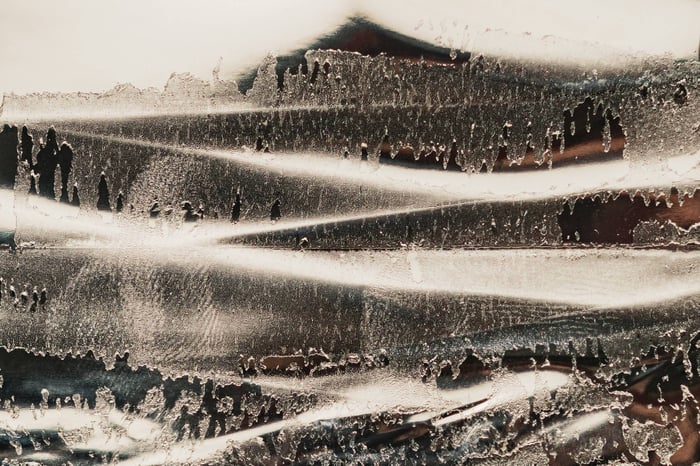 remove sticker residue from glass