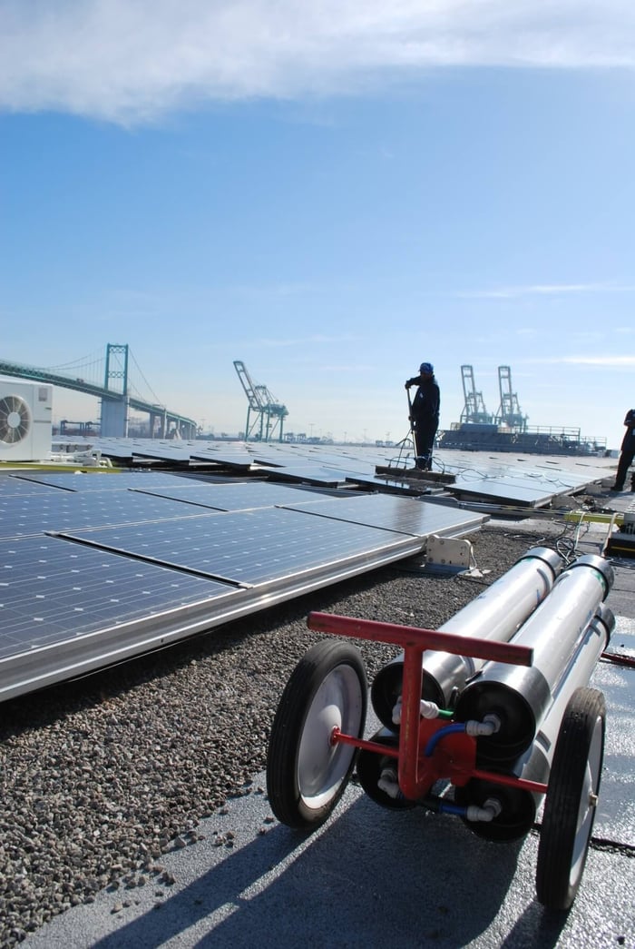 solar-brush-2-9QLNr6.jpg