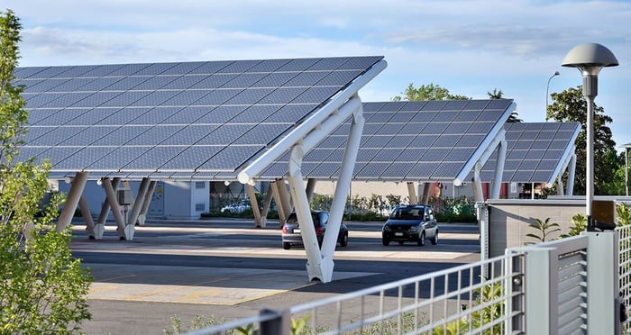 solar-panel-parking-lot-uGTIr2.jpg