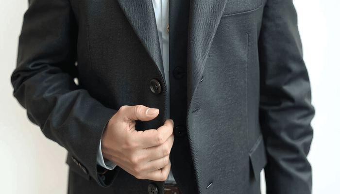 How to Fold a Jacket: Step-by-Step Methods