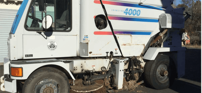 Maine Auctions - 1999 Johnston Street Sweeper