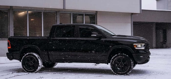 Pickup truck image