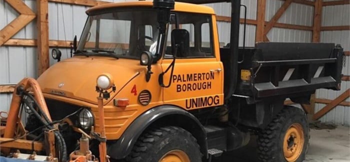 Pennsylvania government auctions - 1984 Mercedes Unimog with a snowplow