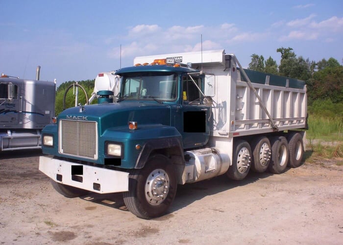Mack superdump truck