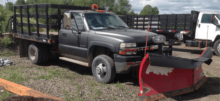New York Government Auctions - 2002 Chevy Silverado K3500