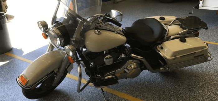 Minnesota Government Auctions - 2004 Harley Davidson Road King