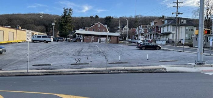 Pennsylvania government auctions - 37 Spaces Parking Lot