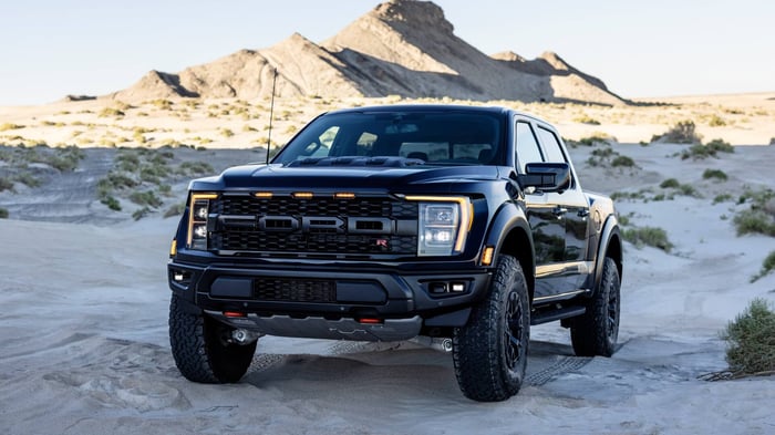 2023 Ford F-150 Raptor R, a great truck with 10 mpg city and 15 mpg highway fuel economy, good build quality, and blind spot warning system.