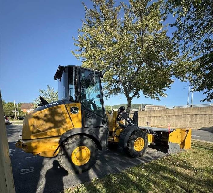 2021 John Deere 2441L tractor, with applications in construction, agriculture, and landscaping, sold on Municibid.