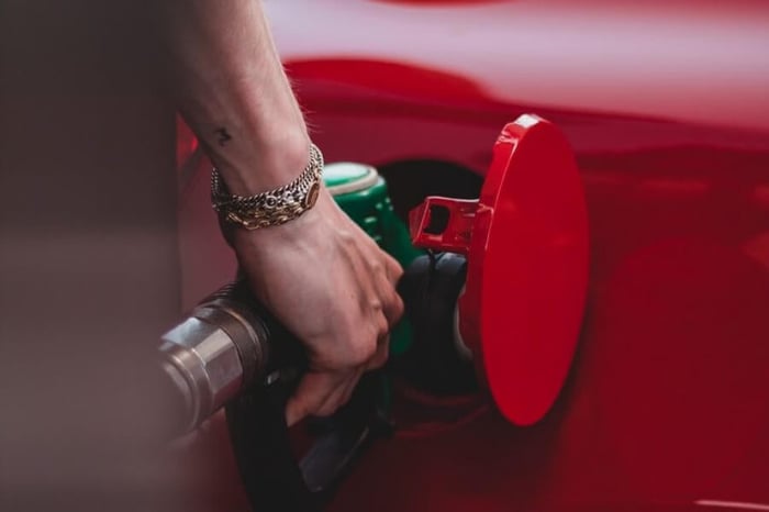 Carvana vs Car Dealership: Which is Better