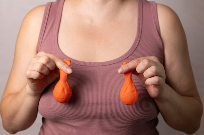 The 4 Best Bra Inserts for Sagging Breasts to Provide Extra Lift