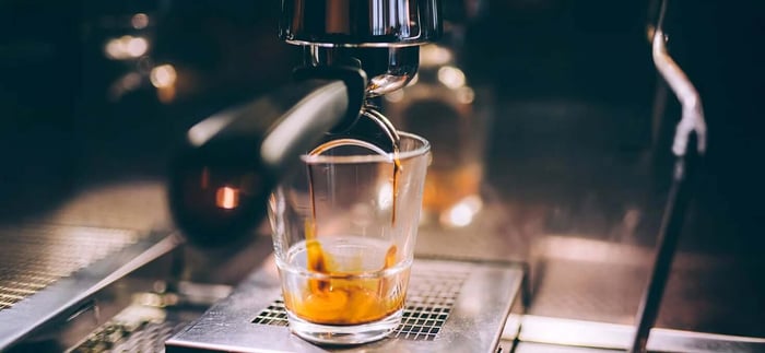 Café dá energia ou só engana o cérebro