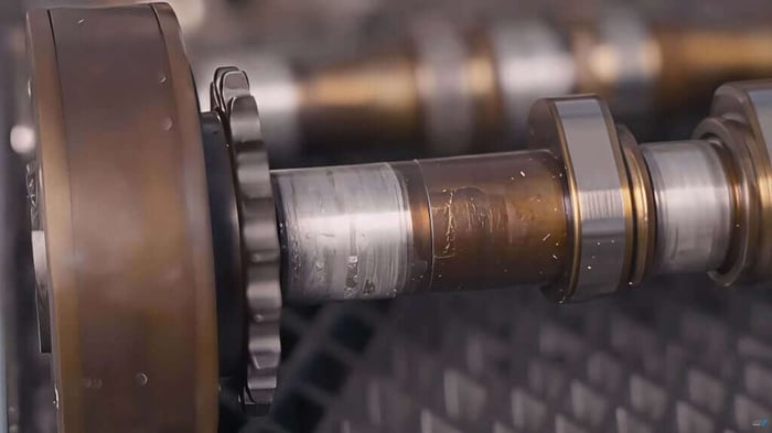 Lagerschaden, den eine Ölpumpe mit zu niedrigem Öldruck verursacht hat