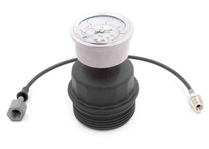 Öldruckmanometer und Schlauch