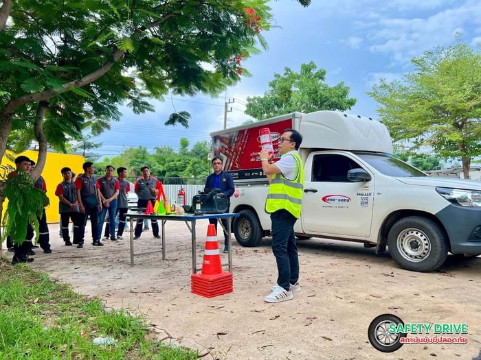 ภาพการอบรบพนักงานขับรถแบบภาพสนาม โดย สถาบันขับขี่ปลอดภัย (Safety Drive)
