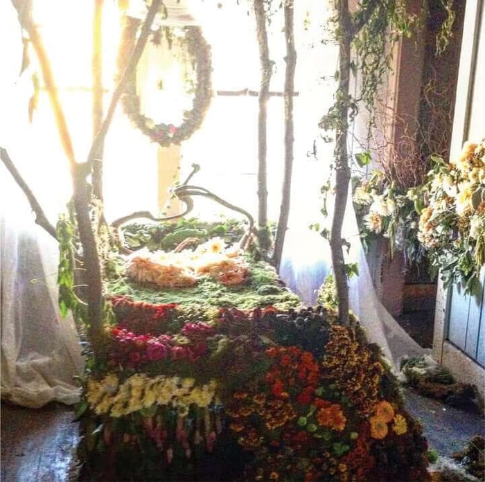 Flowerbed.jpg?v=1765892152