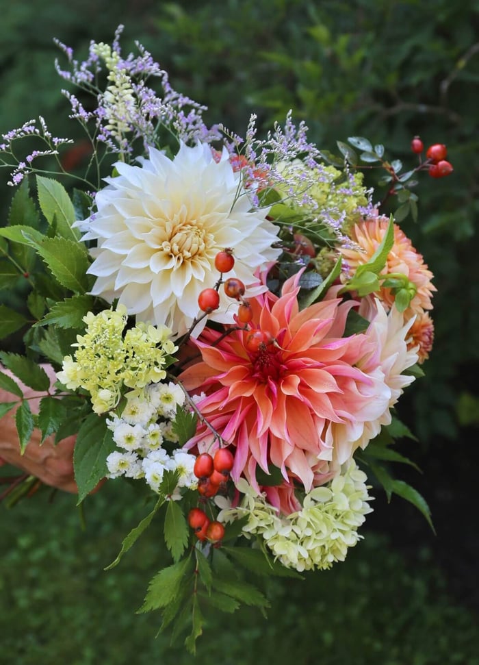 DIY-Wedding-Flowers-Longfield Gardens