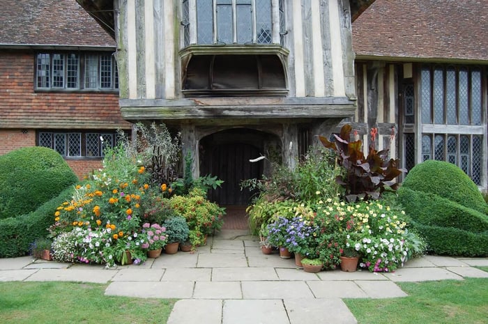 How to Group Container Plants Tips from Great Dixter - Longfield Gardens