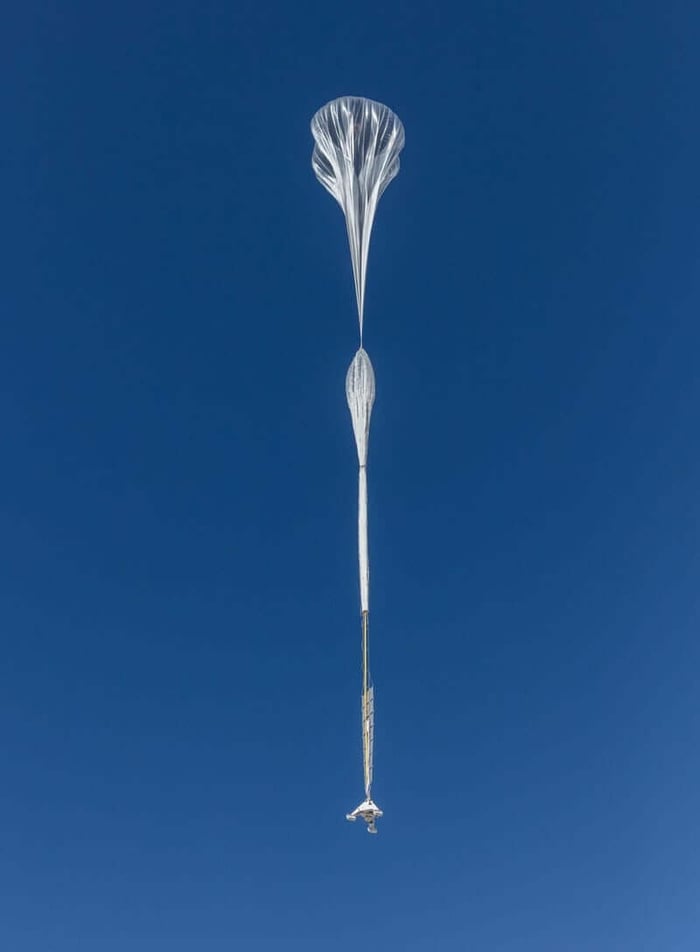 stratollite stratocraft stratosphere balloon launch world view 1