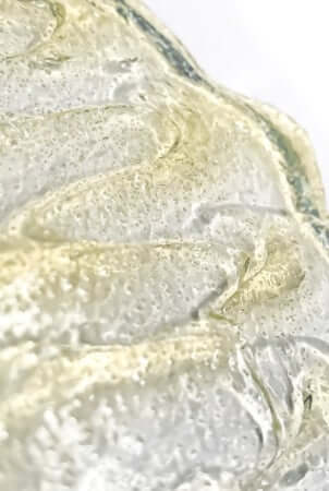 Gentle exfoliant texture with crystalline granules for removing dry, flaky skin