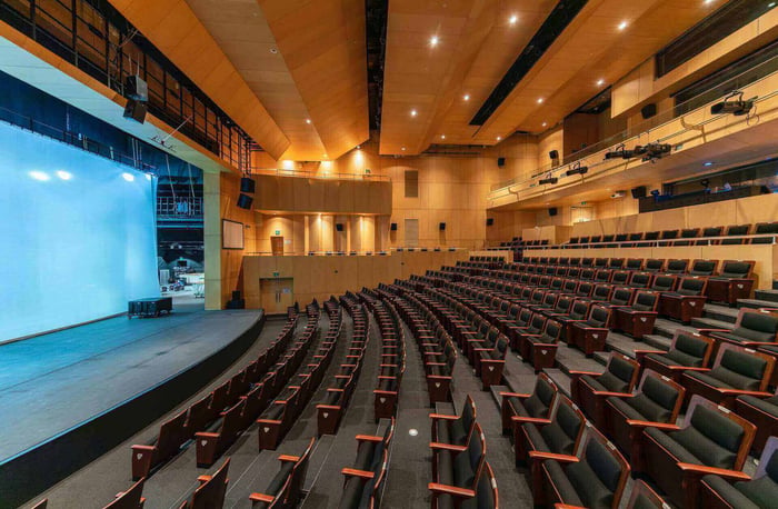 An acoustically complex space
