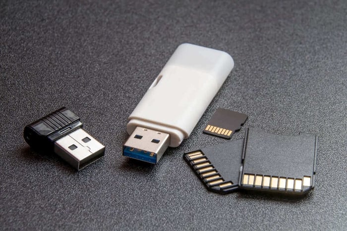 Pendrives and memory cards