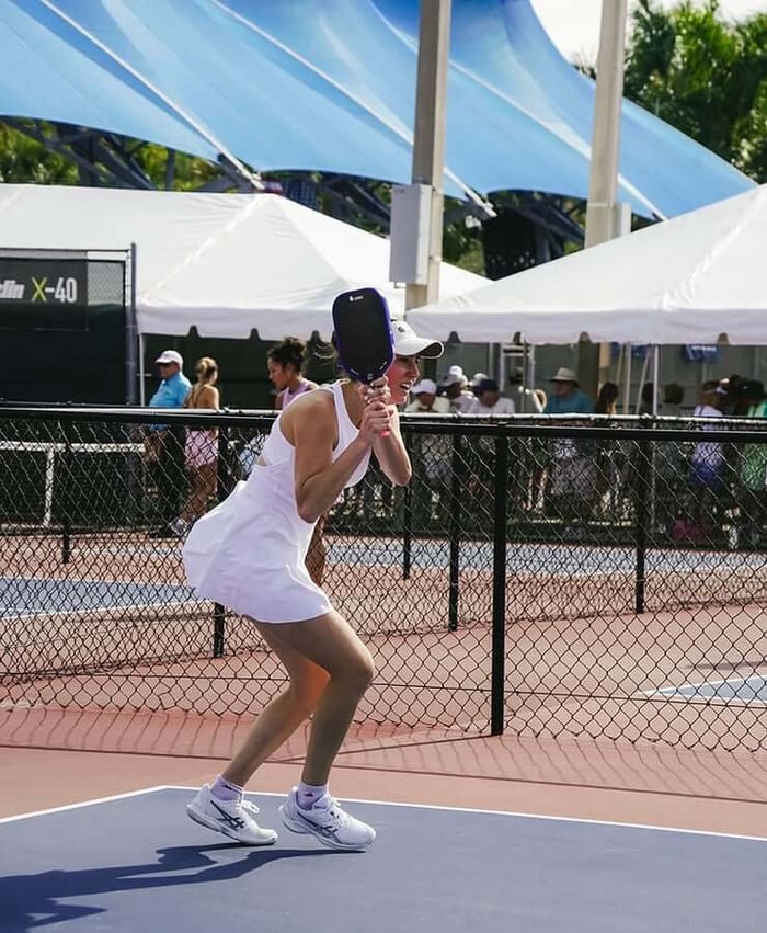 Aireo Cyclone pickleball paddle review — elongated PulseFoam core paddle tested