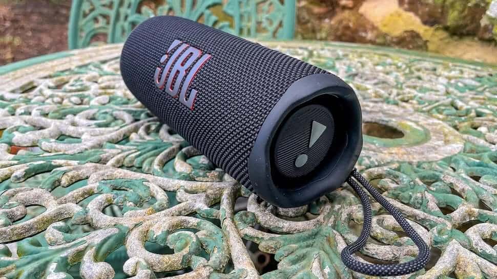 JBL Flip 6 available in multiple eye-catching colors