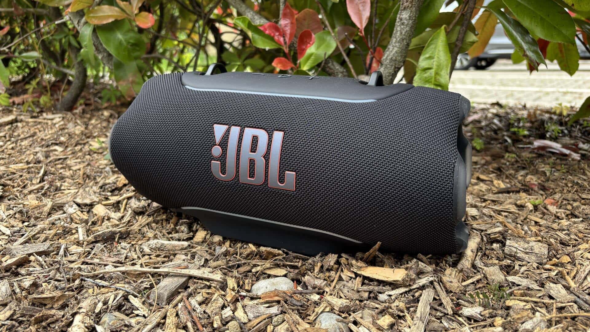 JBL Xtreme 5 Review: Noticeably More Powerful Portable Speaker