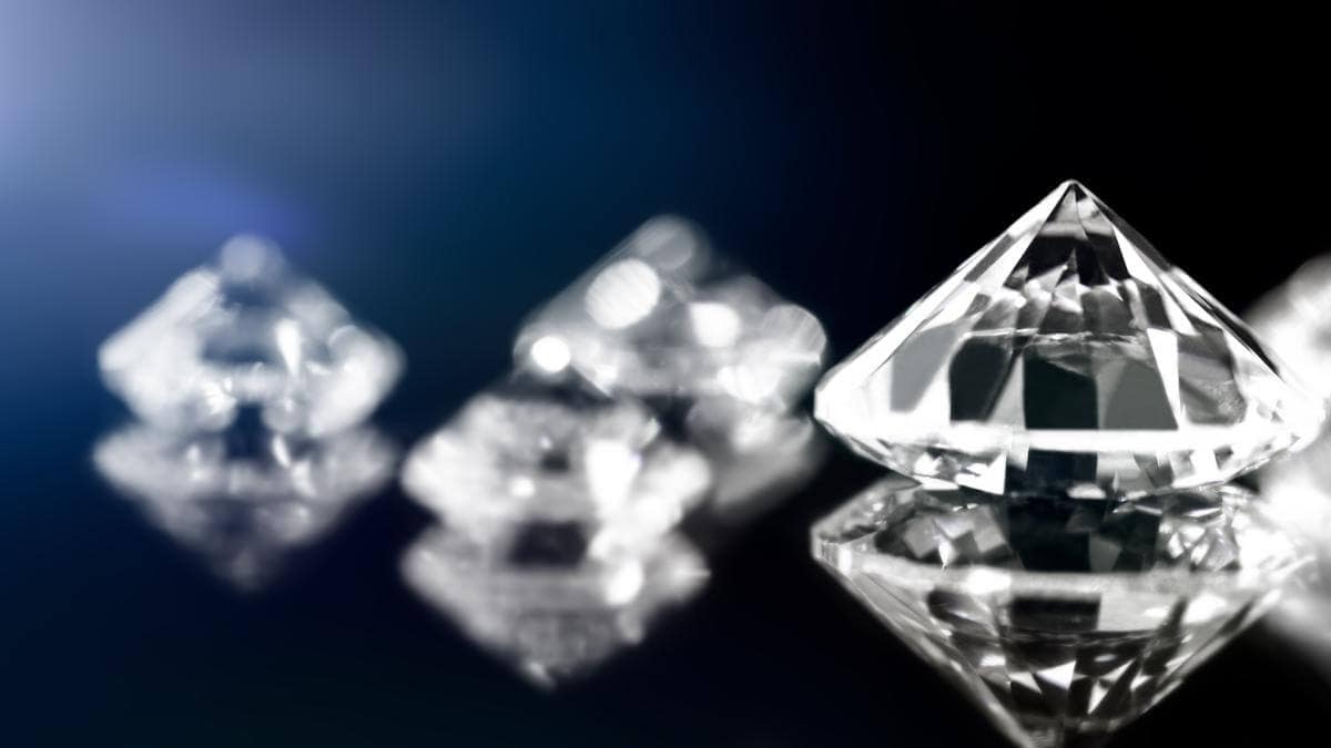 How Eye Clean Diamonds Can Save You Lots Of Money!
