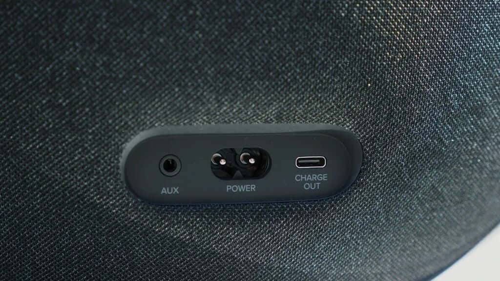 Harman Kardon Onyx Studio 9 indoor design