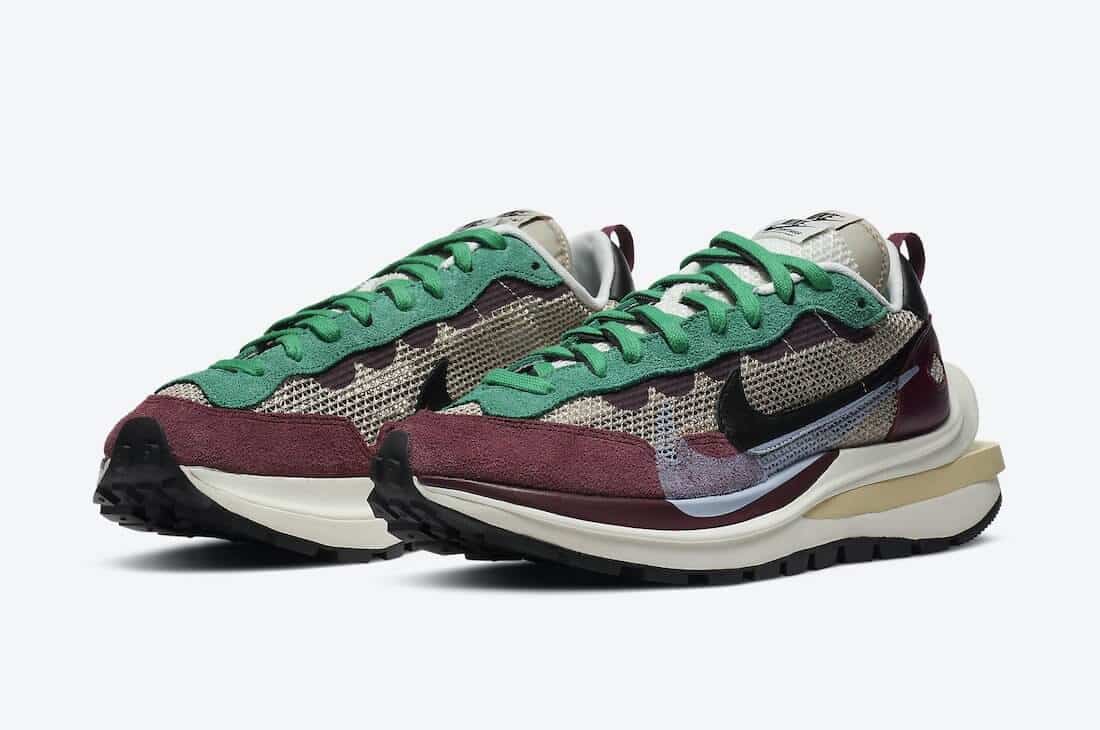 Nike Vaporwaffle Sacai Villain Red Neptune Green