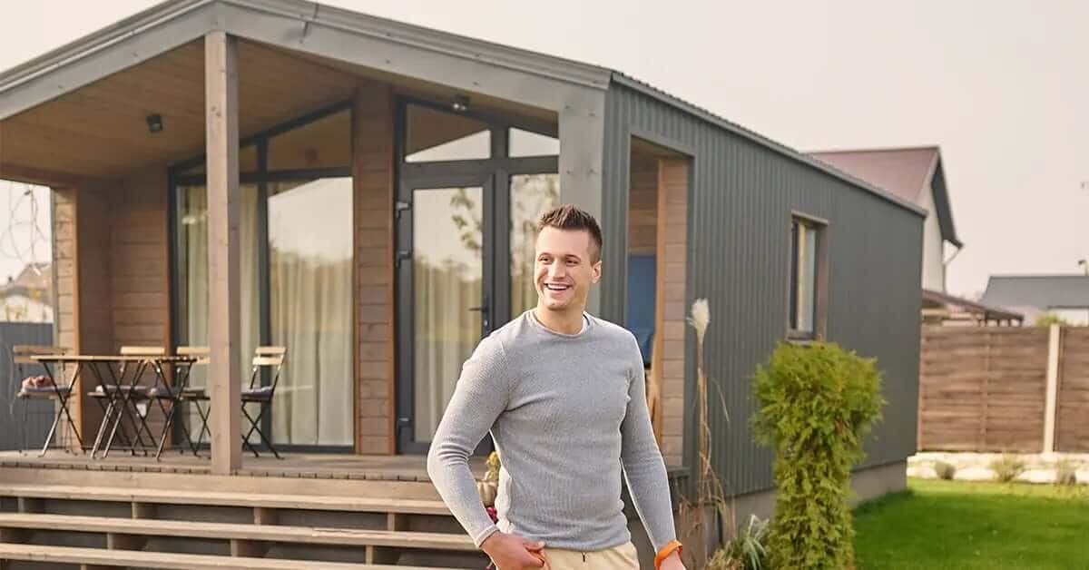 Tiny House Living: Smart Storage Solutions for Small Spaces