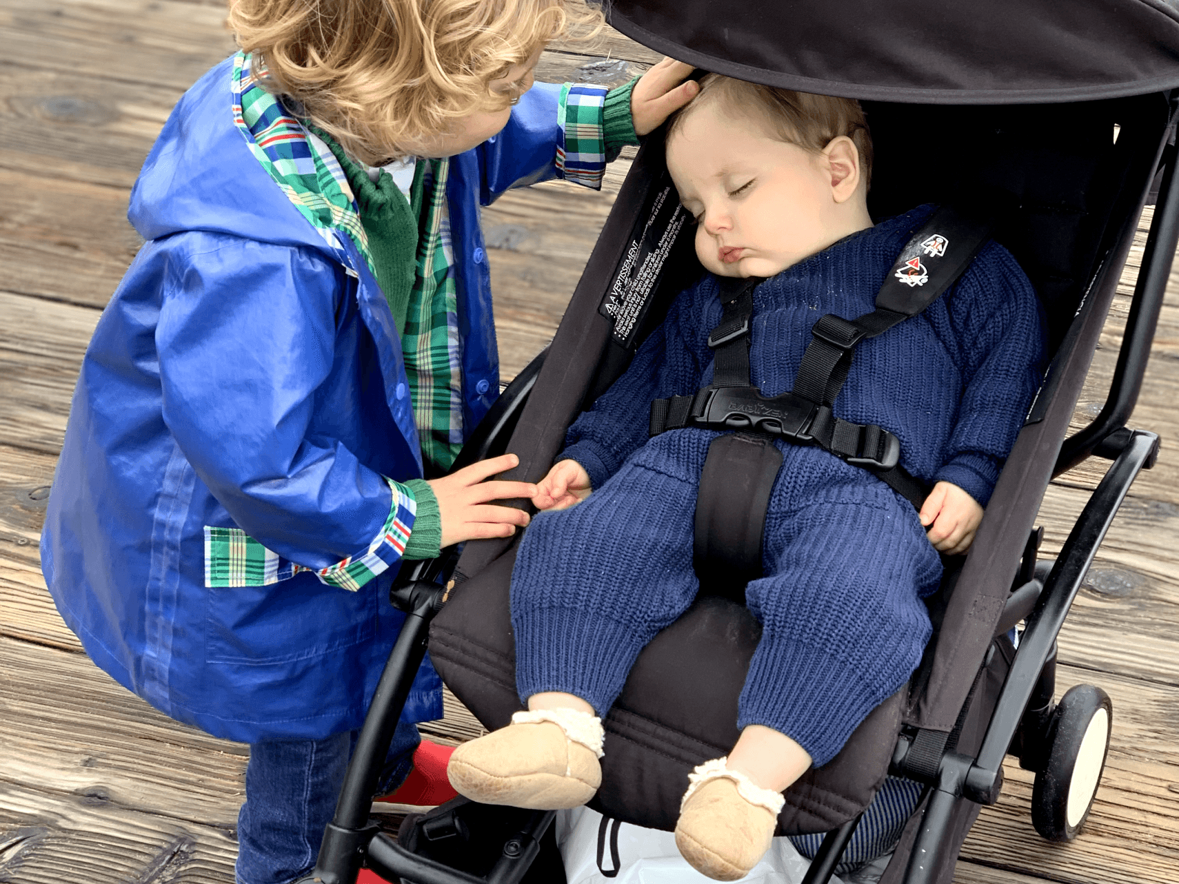 How to Guarantee Sleep while Traveling with your Child