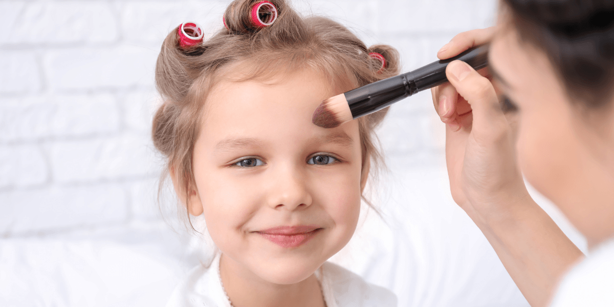Natural makeup without chemicals: ingredients, labels, and safer play