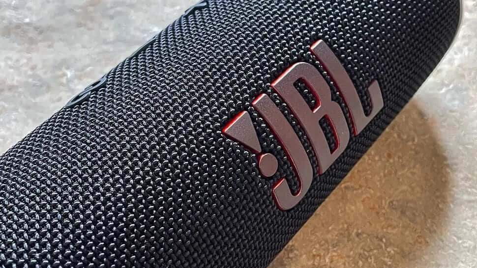 JBL Flip 6 Review: The Portable Speaker Powerhouse of 2025