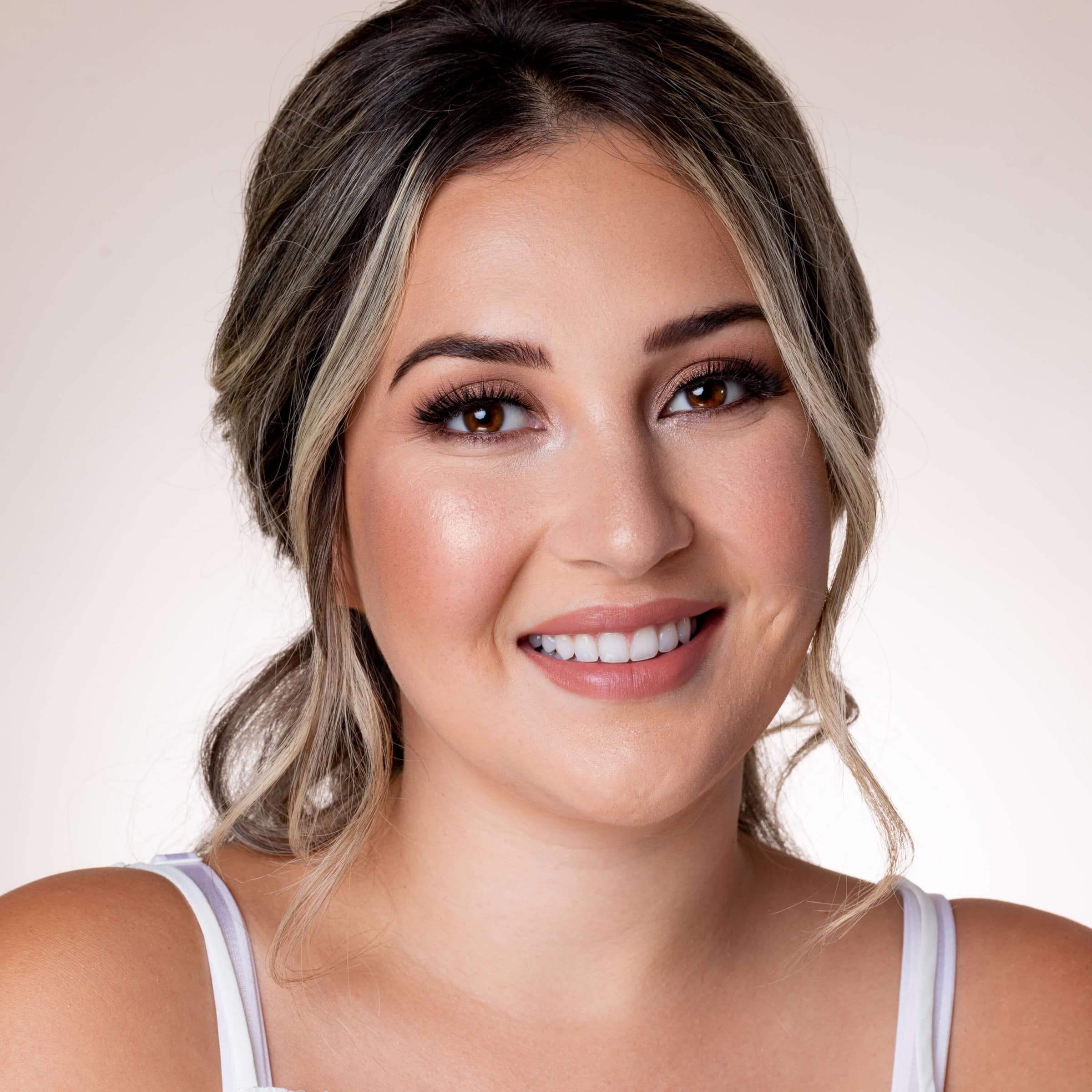 The completed makeup look for the Al Fresco bride.