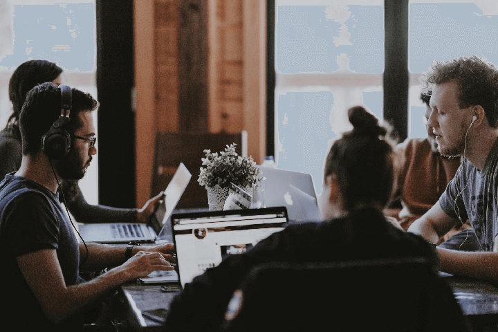 Key Factors to Consider Before Investing in Crowdfunding Campaigns