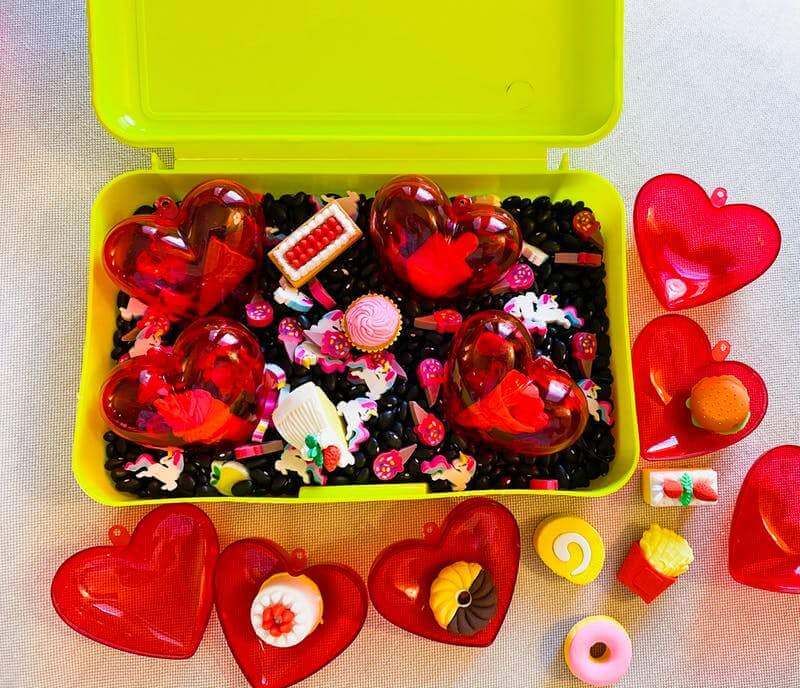 Valentine's Day Freebie for Speech Therapy (+ lesson ideas!)