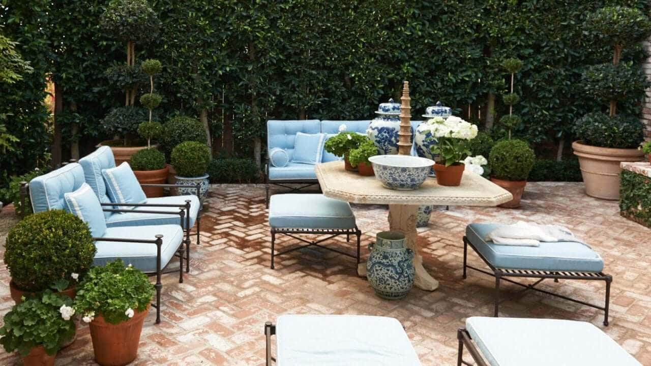 7 Alfresco Styling & Outdoor Entertaining Tips for 2025